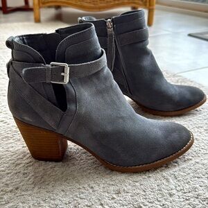 Sam Edelman Maurine Women's Size10  Gray Suede Block Heel Bootie w/ Ankle Strap
